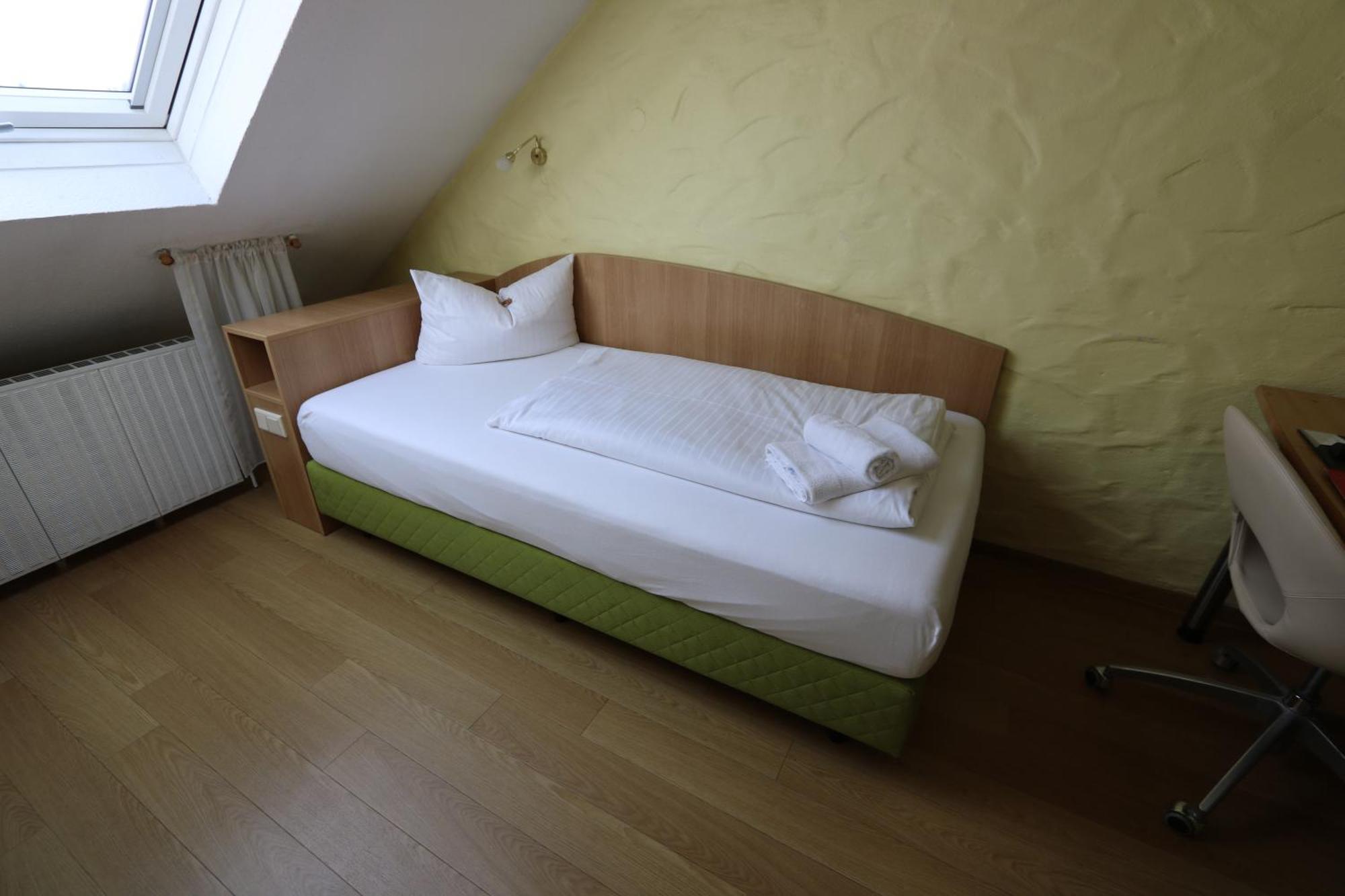 Hotel Avenue Altenfurt Nuremberga Exterior foto