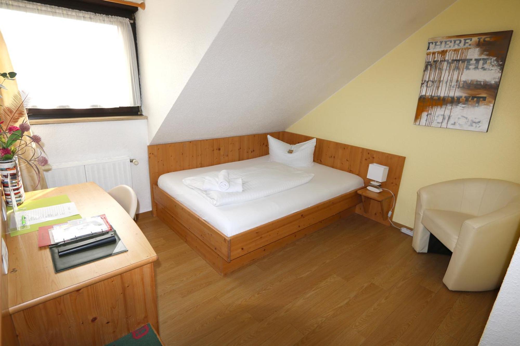 Hotel Avenue Altenfurt Nuremberga Exterior foto