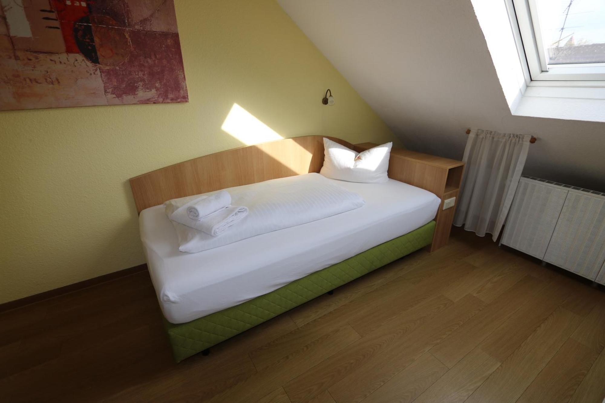 Hotel Avenue Altenfurt Nuremberga Exterior foto