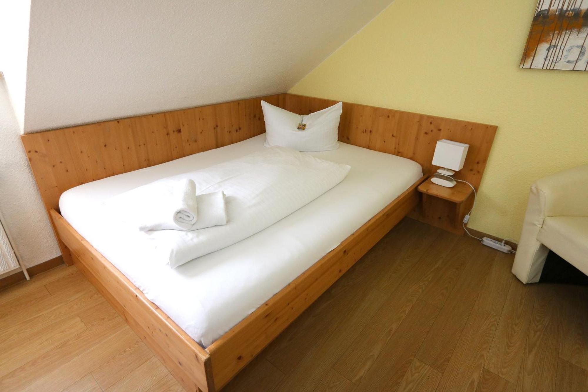 Hotel Avenue Altenfurt Nuremberga Exterior foto